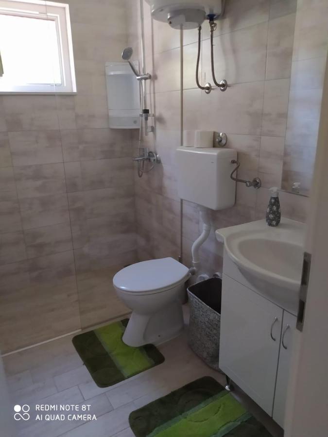 Apartmani Ana Vir Luaran gambar