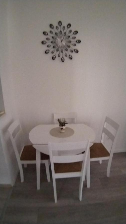 Apartmani Ana Vir Luaran gambar