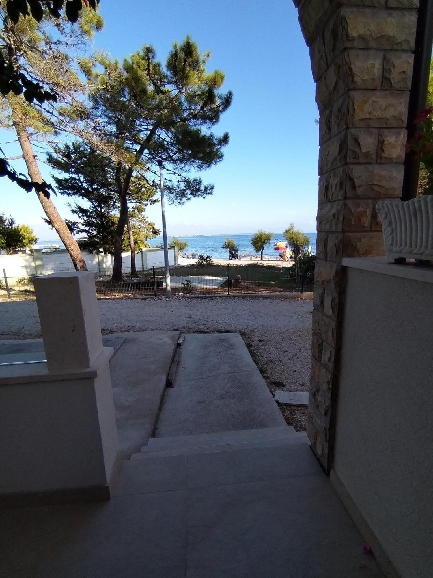 Apartmani Ana Vir Bilik gambar